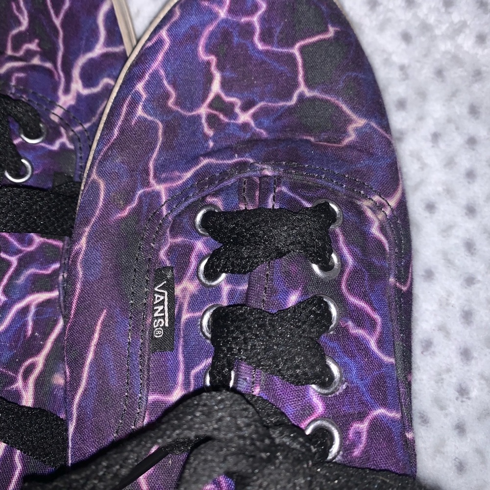 Lightning Vans